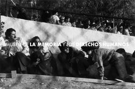 Todos juntos escondidos, visita del Papa Juan Pablo II, Alameda Bernardo O'Higgins, Santiago 1 de abril 1987.