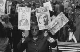 Mujer protestando