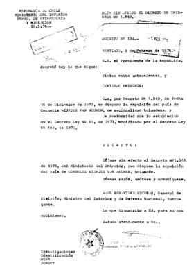 Decreto N° 134. Deja sin efecto el Decreto de Interior N°1.849 que ordenaba la expulsión del país Cornelius Wijfjes van Heumen de nacionalidad holandesa.
