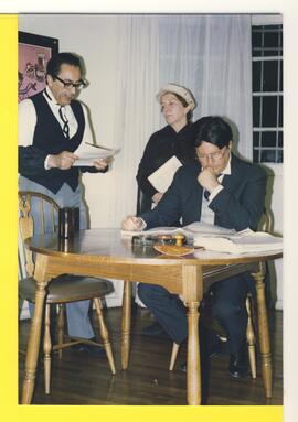 Teatro Familiar de Barrio interpretando la obra "Pasión y muerte del poeta José Domingo Gómez Rojas" 1.